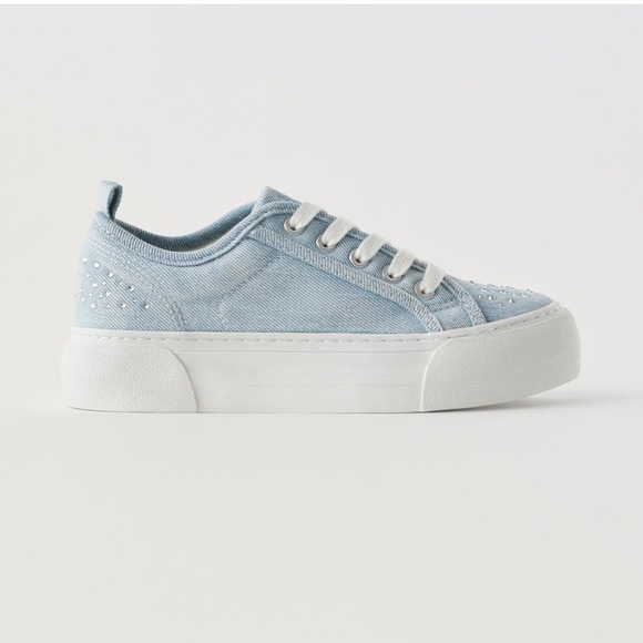 NEW! Zara Kids Rhinestone Denim Sneakers Size 35 3.5 Light Blue - Picture 1 of 5